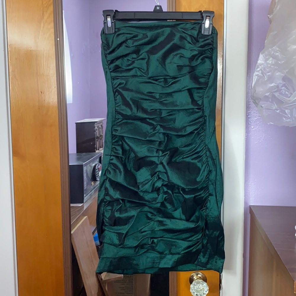 Jessica McClintock strapless emerald green dress